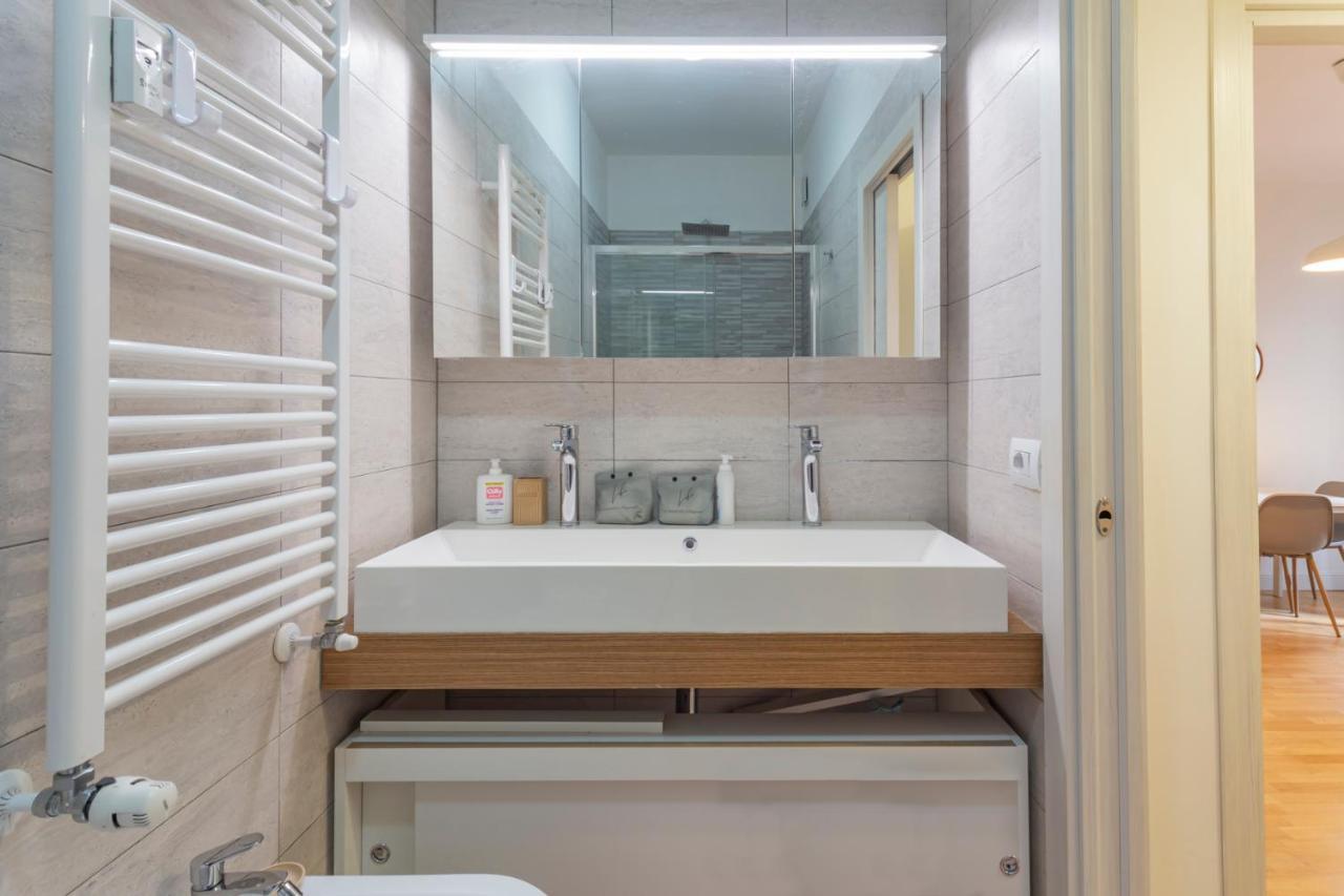Comodo Appartamento Vicino A Stazione Centrale - Brianza Master Guest Milano Exteriör bild